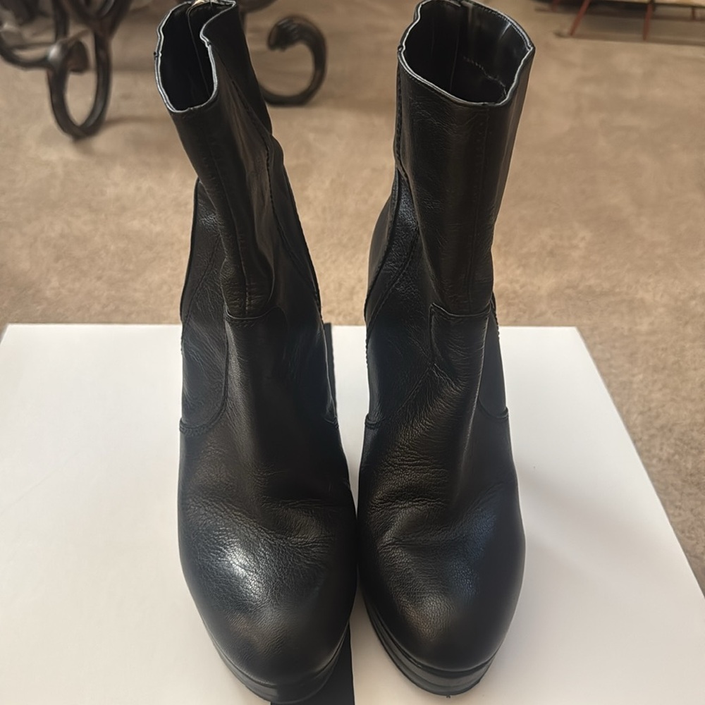 Nine West Black Leather High-Heel Ankle Boots - Picture 2 of 6